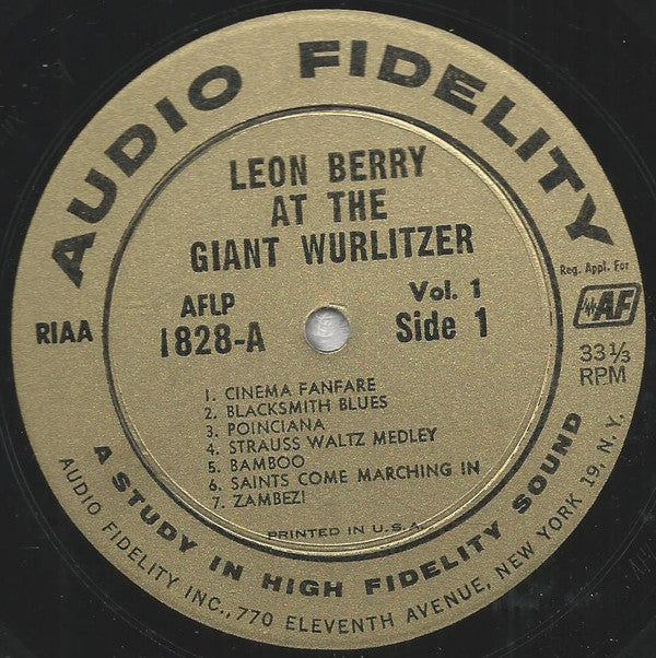 Leon Berry : Giant Wurlitzer Pipe Organ Volume 1 (LP, Album)