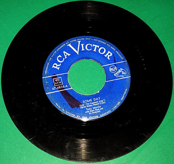 Tony Martin (3) : Some Day / Luna Rossa (Blushing Moon) (7", Mono)
