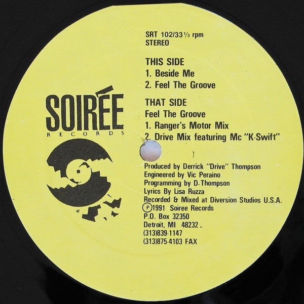 Lisa Ruzza : Beside Me / Feel The Groove (12")