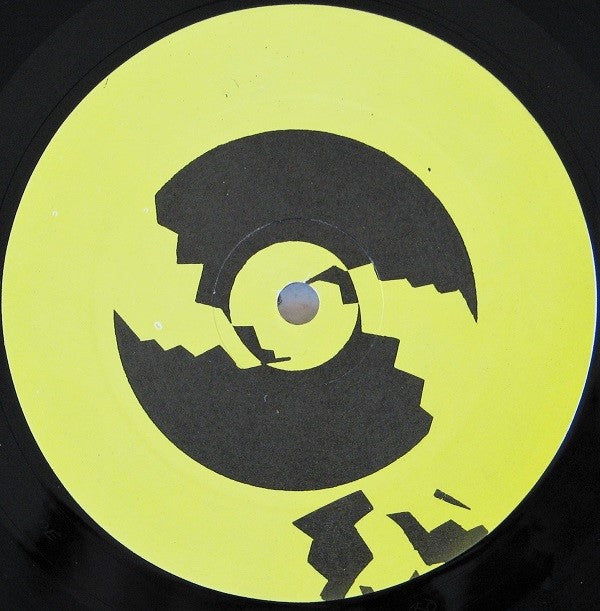 Lisa Ruzza : Beside Me / Feel The Groove (12")